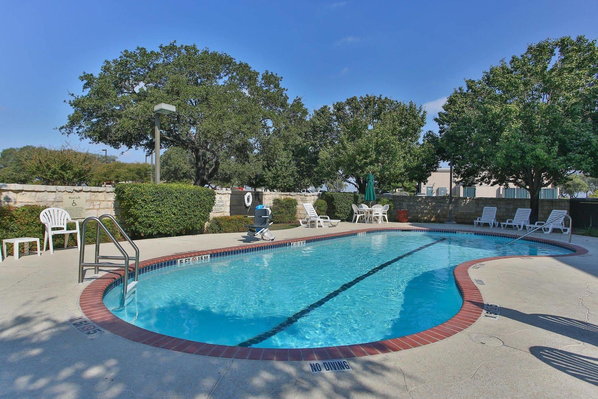 Hampton Inn San Antonio Stone Oak Exterior photo